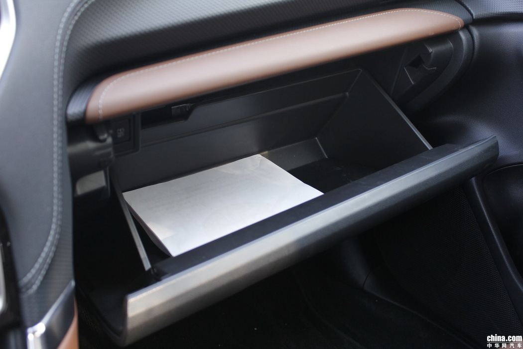 森林人  2019款 2.0i 智擎旗舰EyeSight 内饰