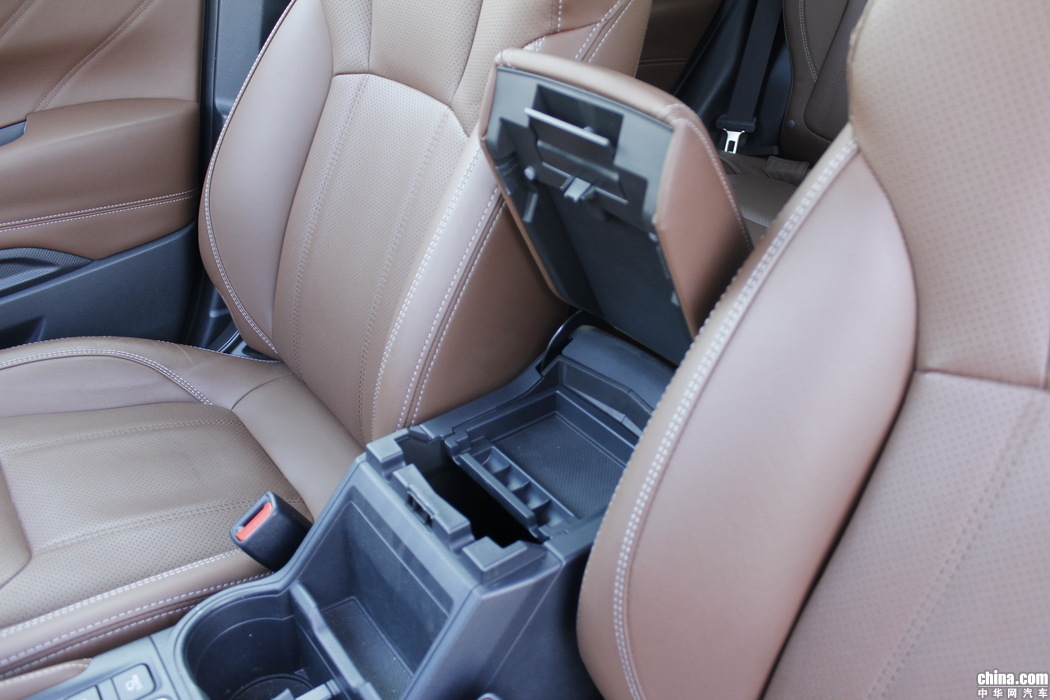 森林人  2019款 2.0i 智擎旗舰EyeSight 内饰