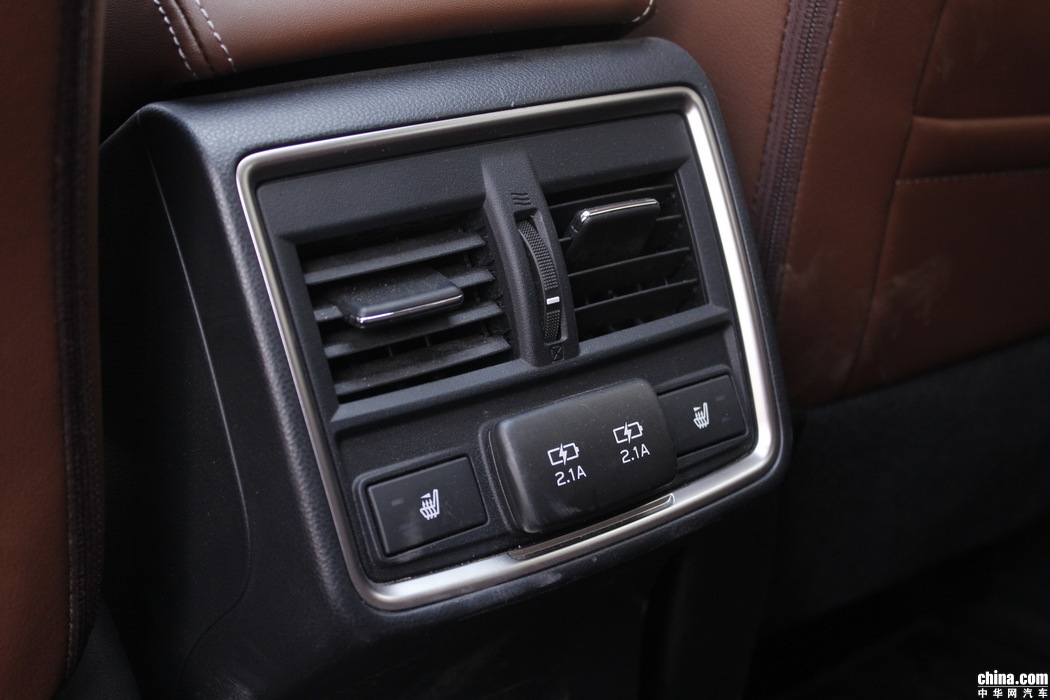 森林人  2019款 2.0i 智擎旗舰EyeSight 空间