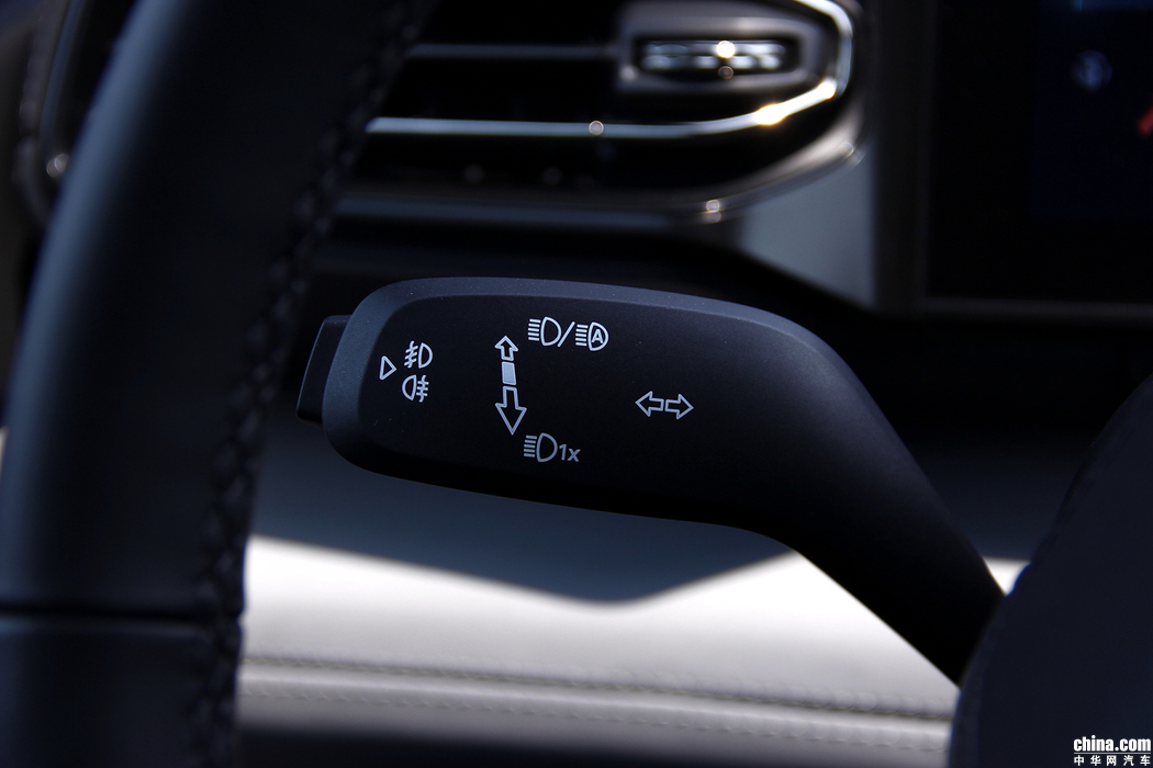 蔚来ES6 2019款 430KM 首发纪念 内饰