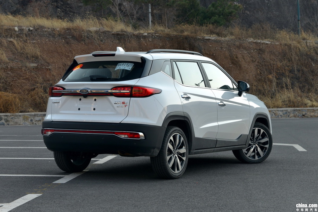 S4 2019款 1.5T CVT探索型 外观