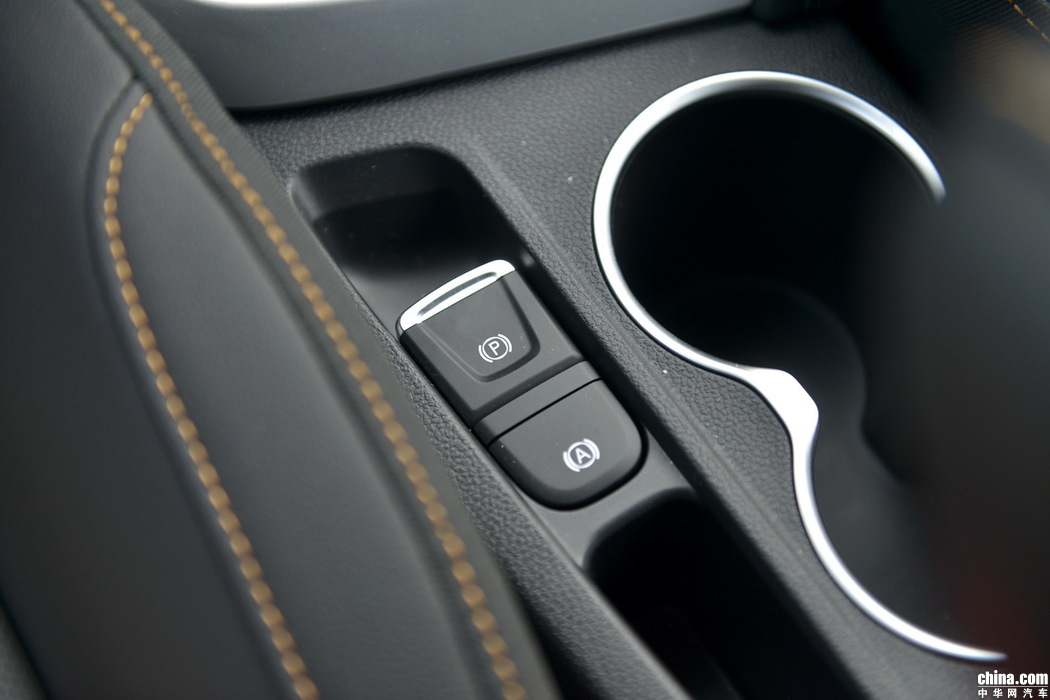 S4 2019款 1.5T CVT探索型 内饰