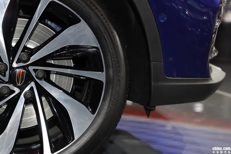 红旗H5 2018款 30TD 智联御动60周年纪念 外观