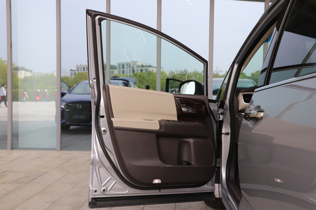 奥德赛 2019款 2.0L 锐·至尊版 内饰