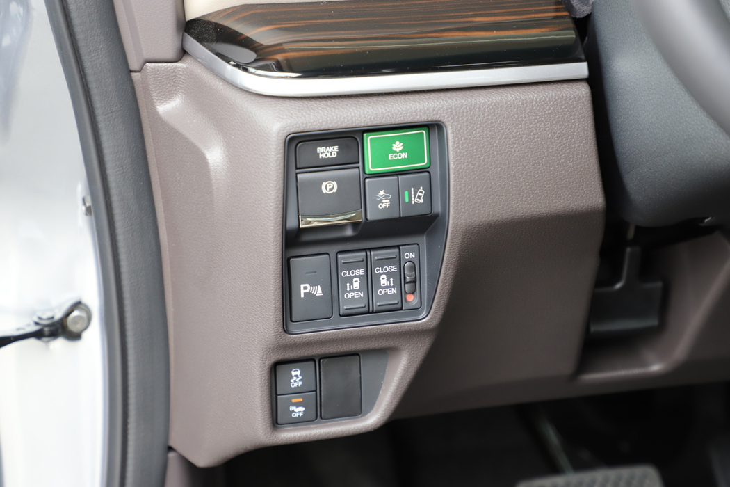 奥德赛 2019款 2.0L 锐·至尊版 内饰