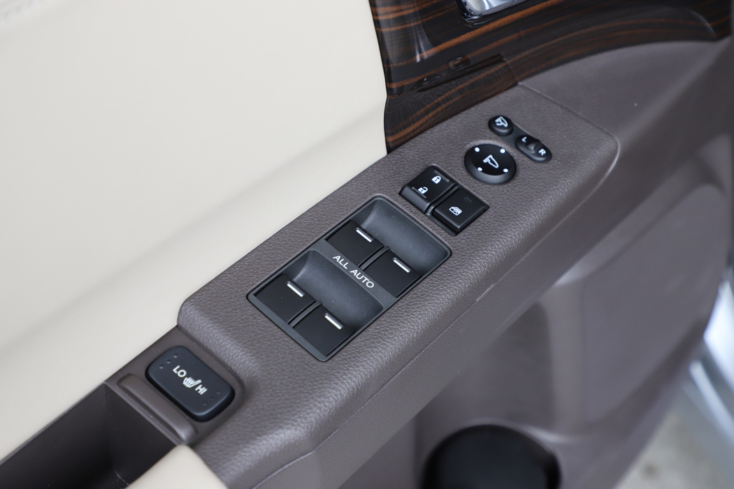 奥德赛 2019款 2.0L 锐·至尊版 内饰