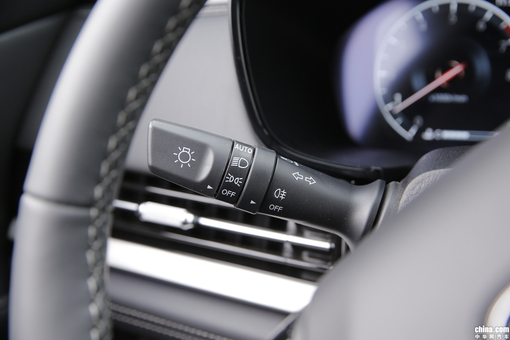 长安CS95 2019款 2.0T 两驱尊贵型 内饰