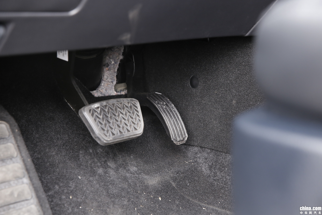 长安CS95 2019款 2.0T 两驱尊贵型 内饰
