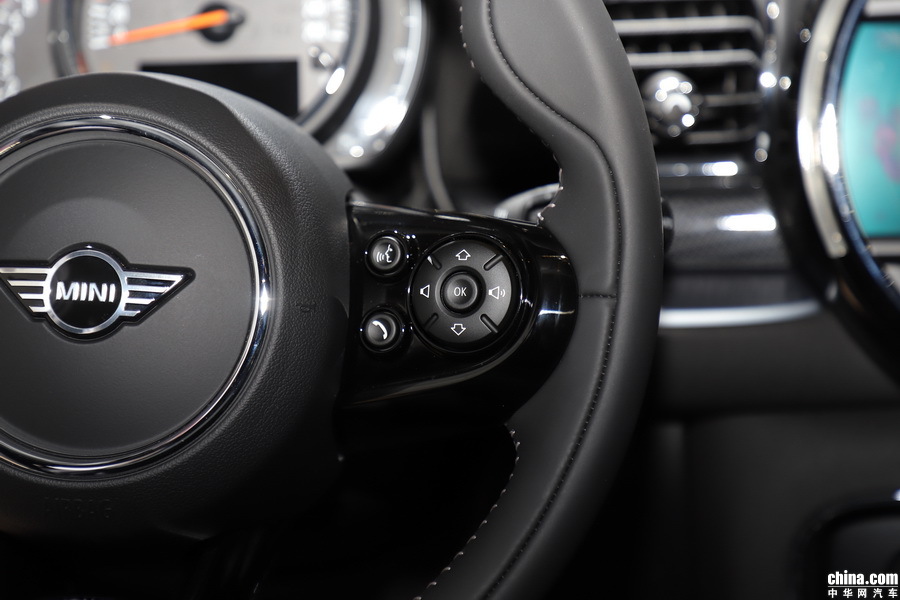 2019款 MINI CLUBMAN COOPER 基本型 内饰
