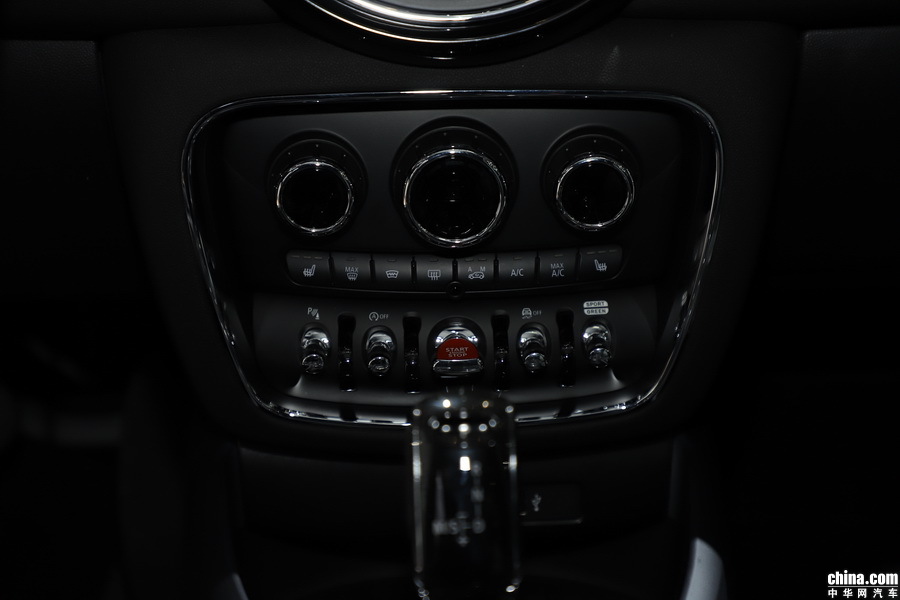 2019款 MINI CLUBMAN COOPER 基本型 内饰