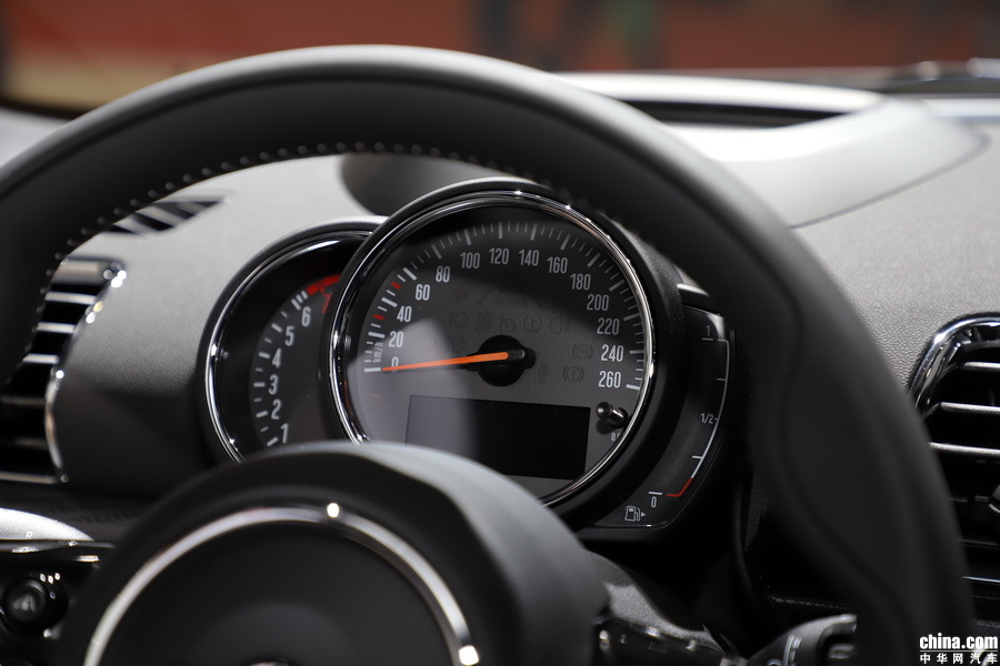 2019款 MINI CLUBMAN COOPER 基本型 内饰