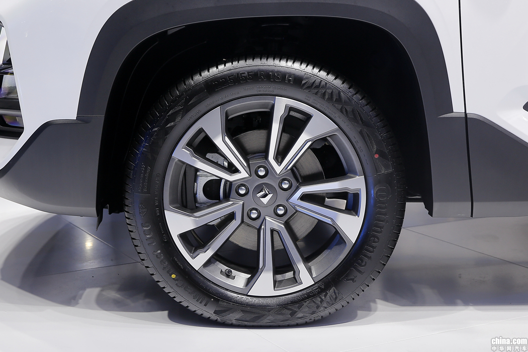 宝骏RS-5 2019款 1.5T 超级互联手动版 外观