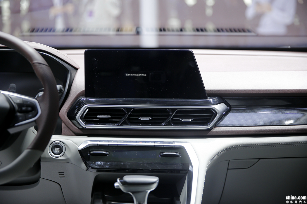 宝骏RS-5 2019款 1.5T 超级互联手动版 内饰