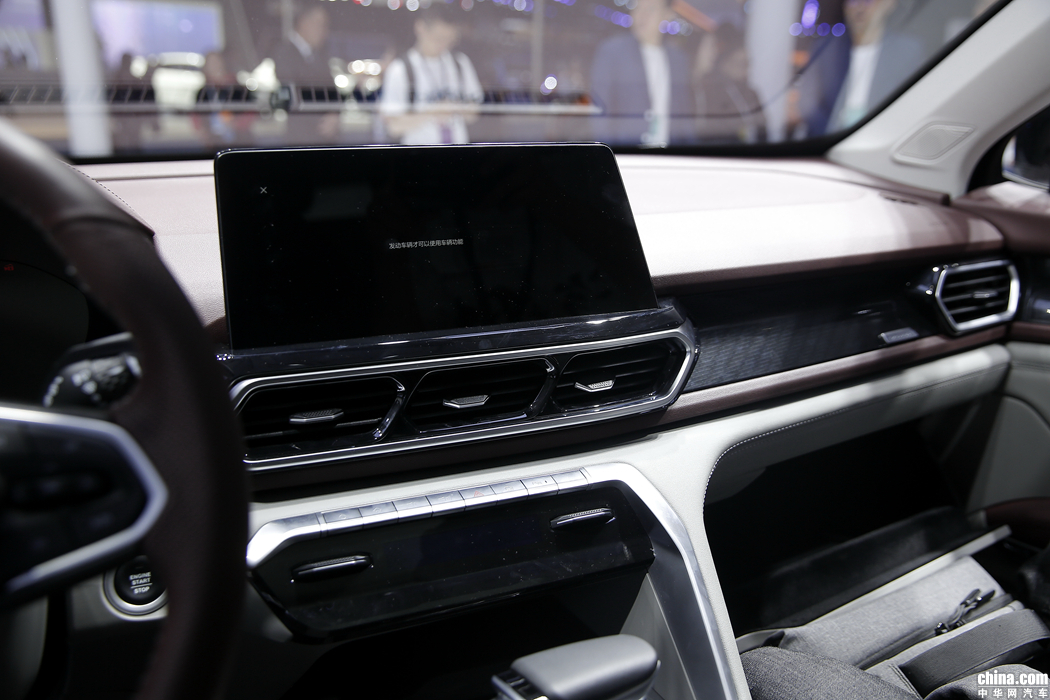 宝骏RS-5 2019款 1.5T 超级互联手动版 内饰