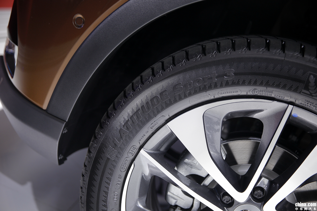 中华V7 2018款 280T DCT尊贵型 5座 外观