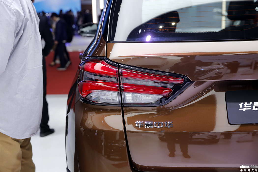 中华V7 2018款 280T DCT尊贵型 5座 外观
