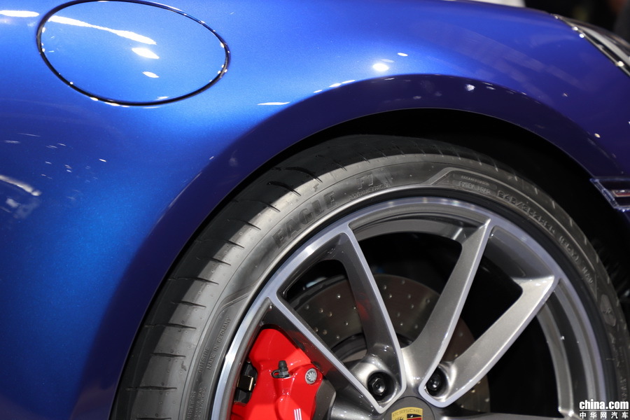 保时捷911 2019款 Carrera 4S Cabriolet 3.0T 外观
