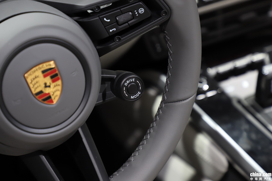 保时捷911 2019款 Carrera 4S Cabriolet 3.0T 内饰