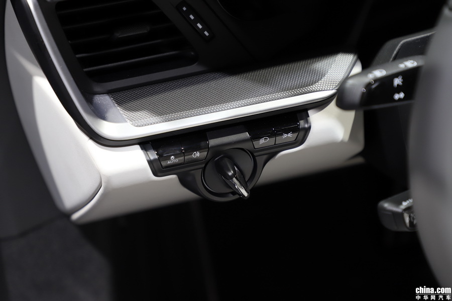 保时捷911 2019款 Carrera 4S Cabriolet 3.0T 内饰