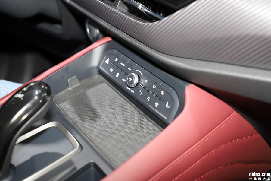 哈弗F7x 2019款 2.0T 极智科技版 内饰