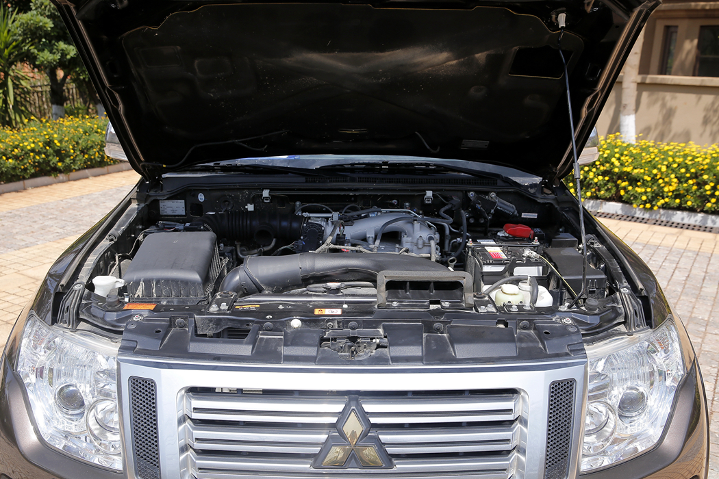 帕杰罗(进口) () 2019款 3.0L 自动尊贵 外观