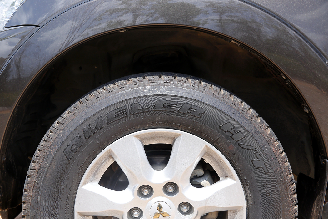 帕杰罗(进口) () 2019款 3.0L 自动尊贵 外观