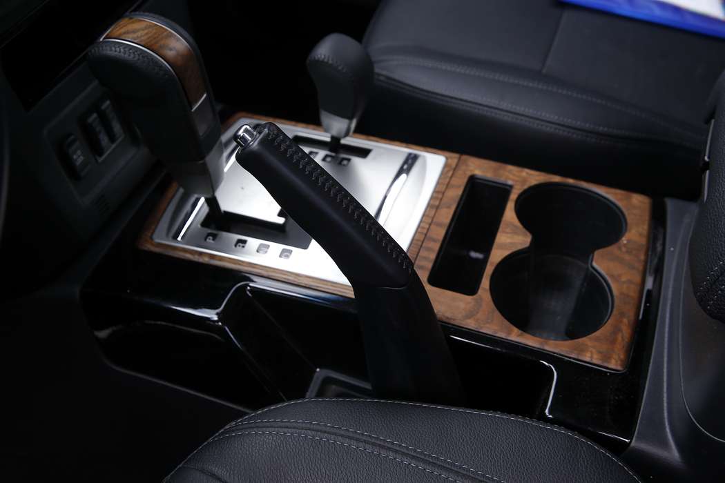 帕杰罗(进口) () 2019款 3.0L 自动尊贵 内饰