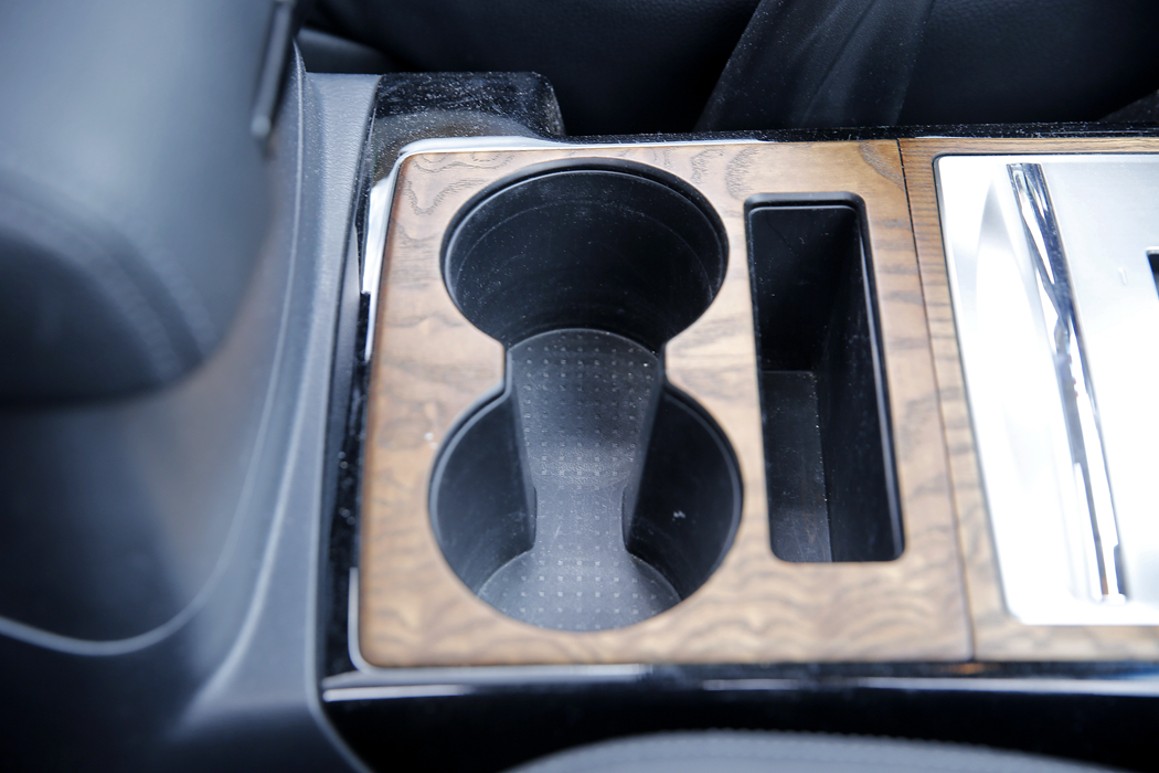 帕杰罗(进口) () 2019款 3.0L 自动尊贵 内饰