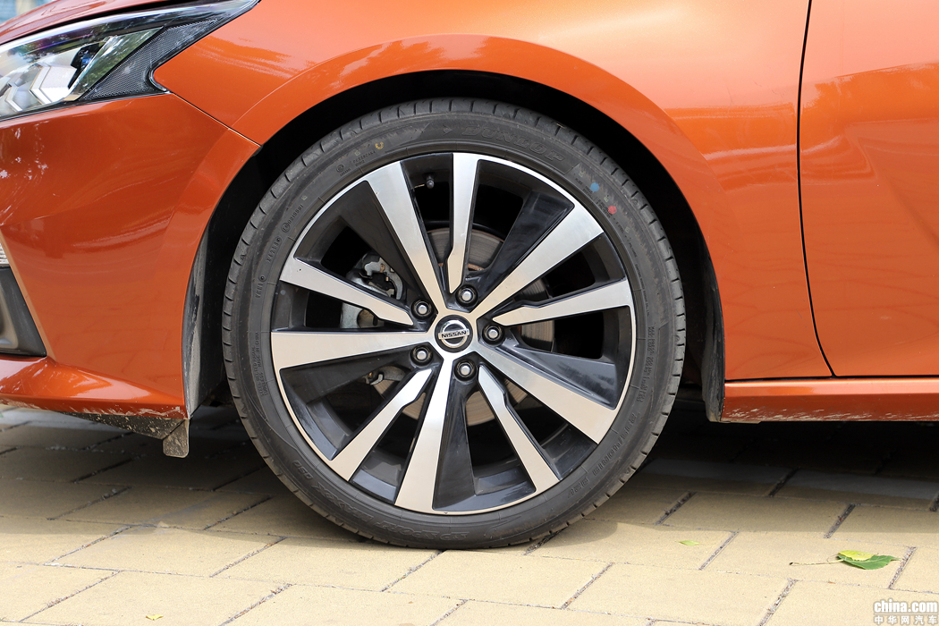 天籁  2019款 2.0T XV AD1 智尊领航 外观