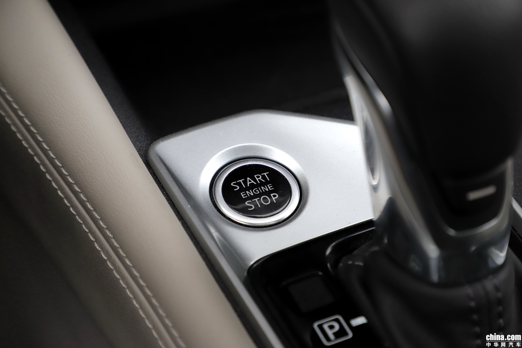 天籁  2019款 2.0T XV AD1 智尊领航 内饰