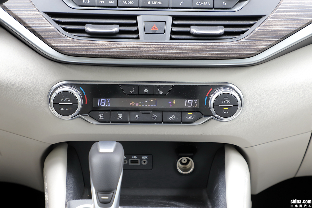 天籁  2019款 2.0T XV AD1 智尊领航 内饰