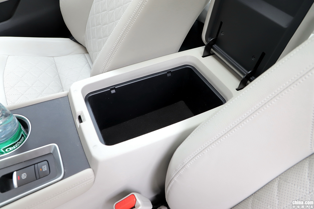 天籁  2019款 2.0T XV AD1 智尊领航 内饰