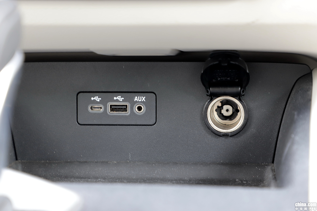 天籁  2019款 2.0T XV AD1 智尊领航 内饰