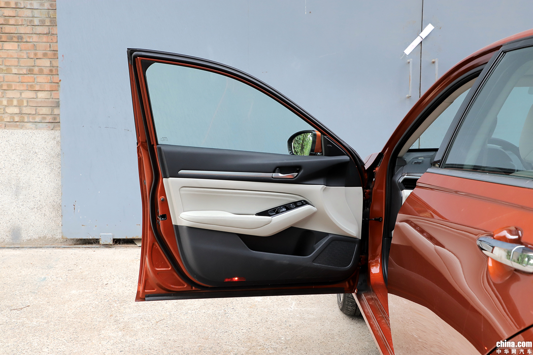 天籁  2019款 2.0T XV AD1 智尊领航 内饰