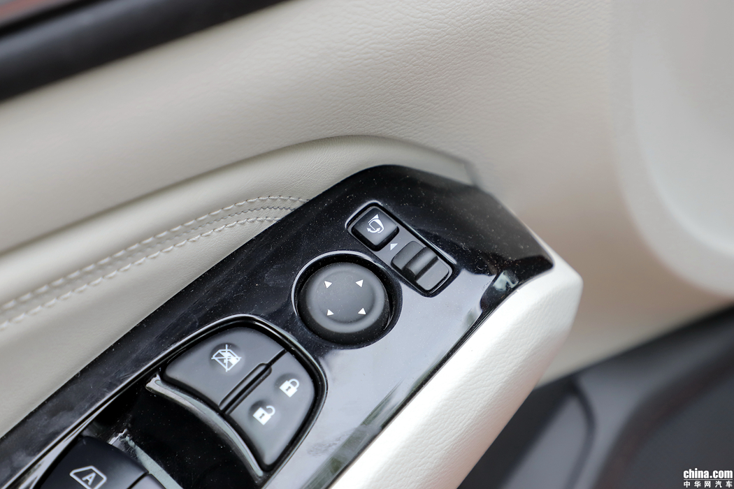 天籁  2019款 2.0T XV AD1 智尊领航 内饰