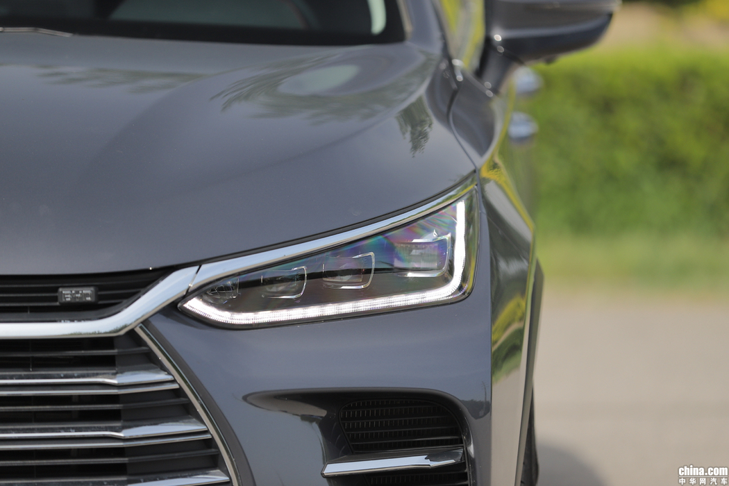 唐新能源 2018款 2.0T 全时四驱智联创世 7座 外观