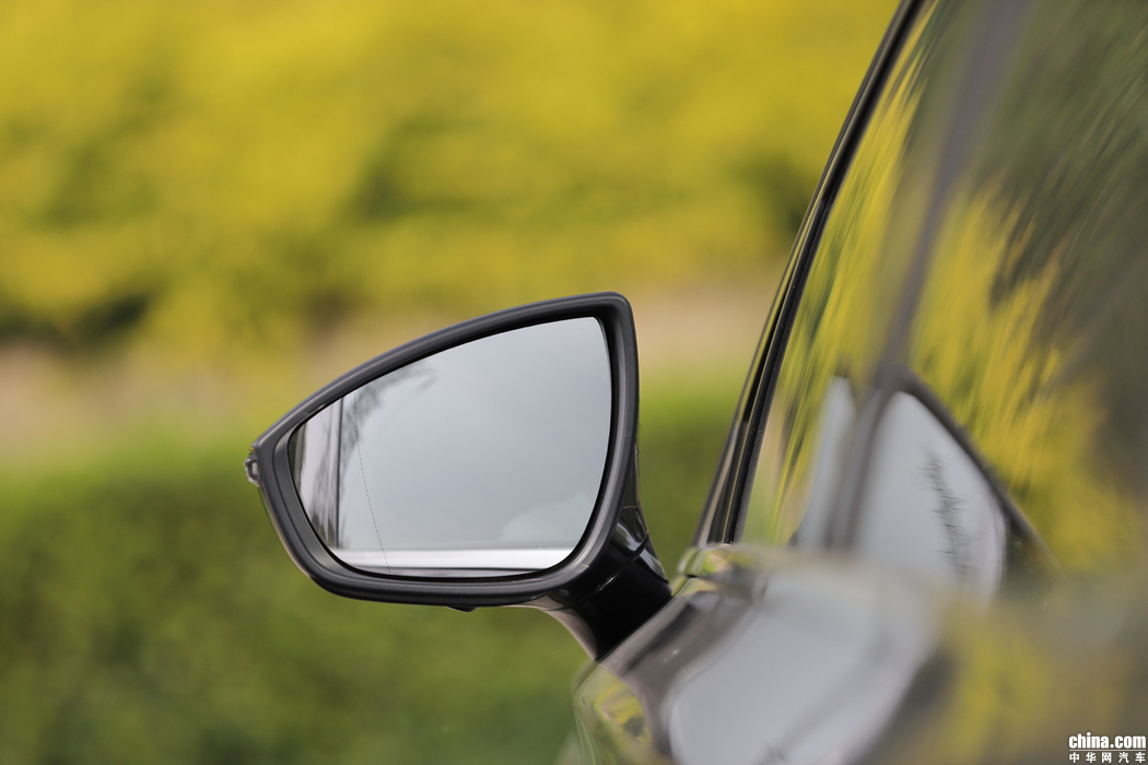 唐新能源 2018款 2.0T 全时四驱智联创世 7座 外观