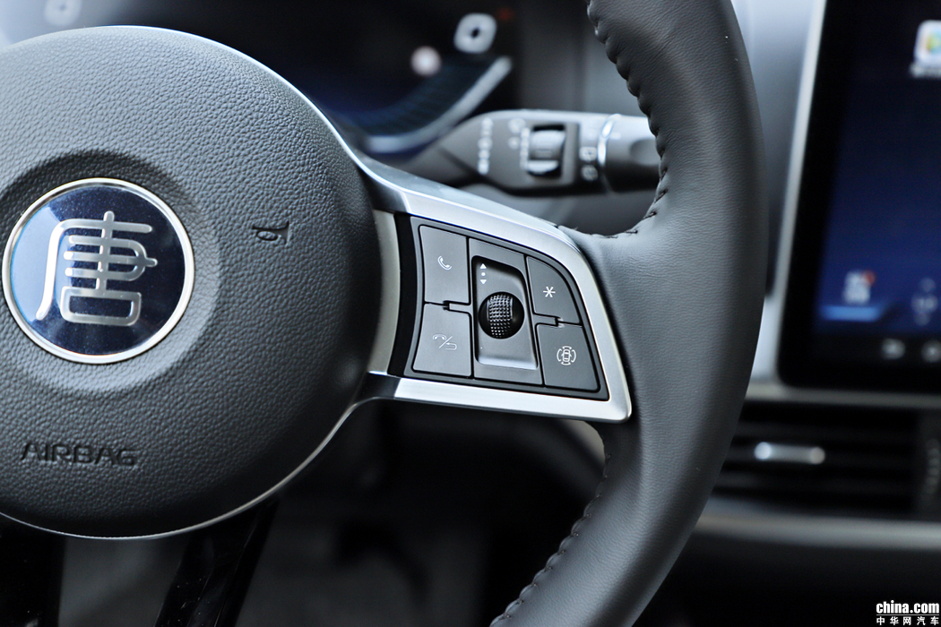 唐新能源 2018款 2.0T 全时四驱智联创世 7座 内饰