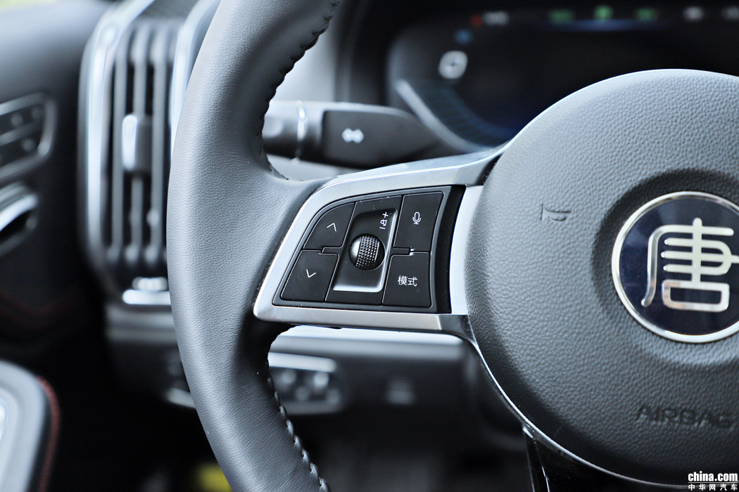 唐新能源 2018款 2.0T 全时四驱智联创世 7座 内饰