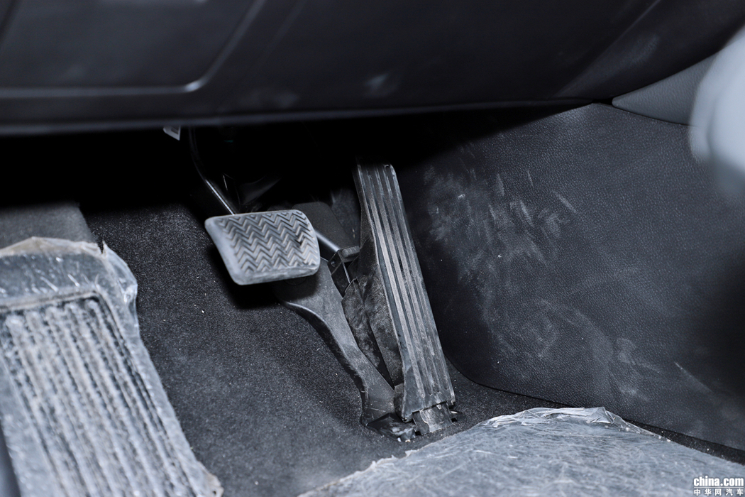 唐新能源 2018款 2.0T 全时四驱智联创世 7座 内饰