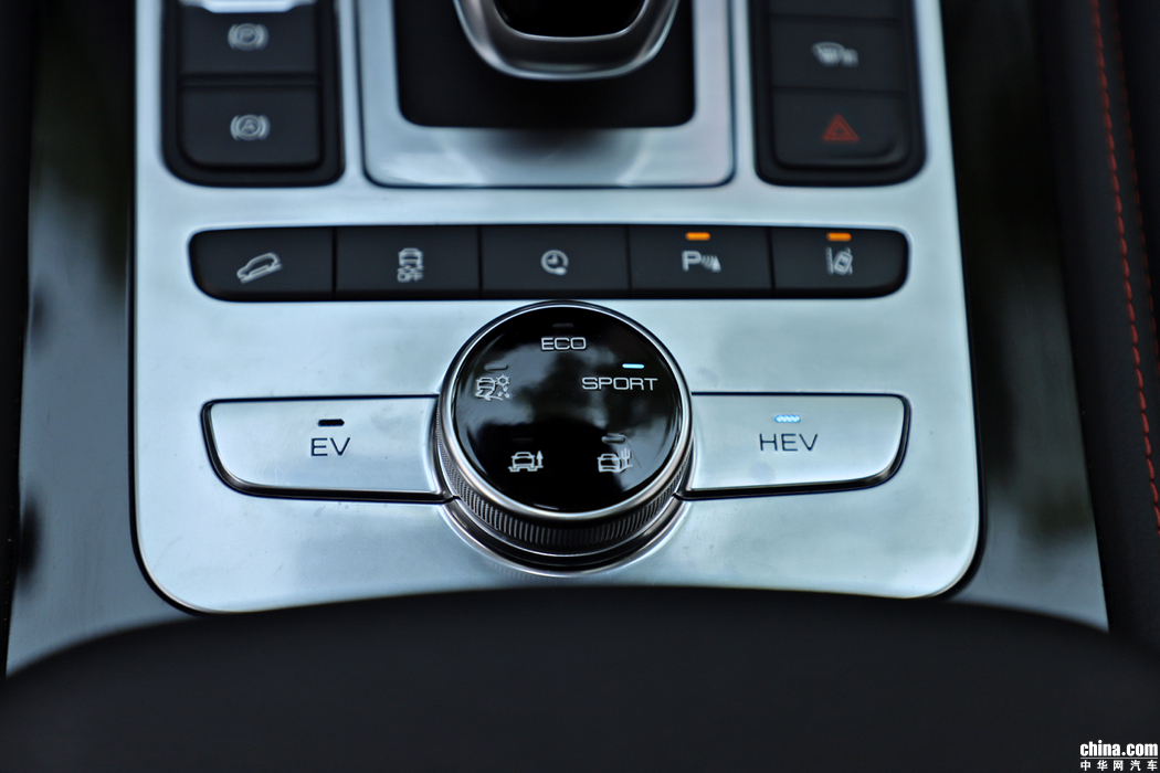 唐新能源 2018款 2.0T 全时四驱智联创世 7座 内饰