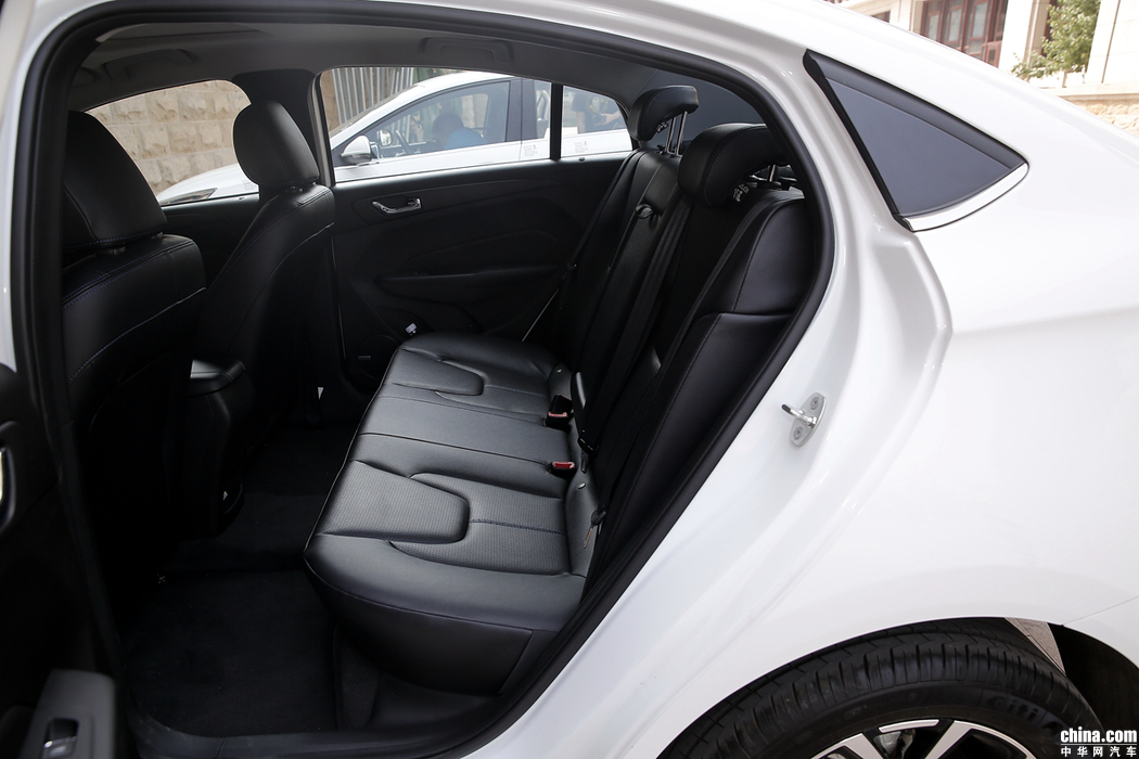 艾瑞泽5e 2018款 450 智享 空间