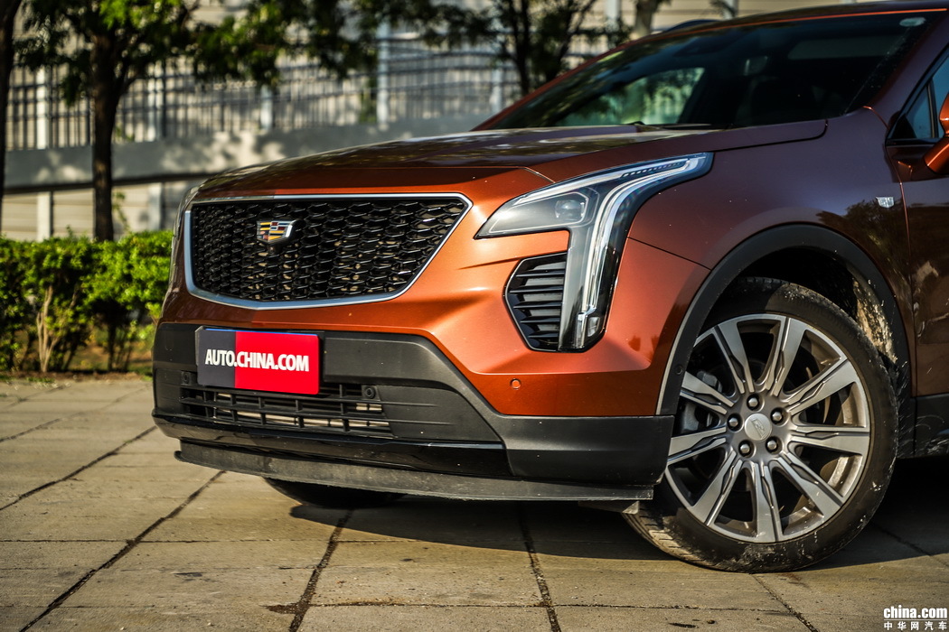 凯迪拉克XT4 2018款 28T 四驱铂金运动 外观