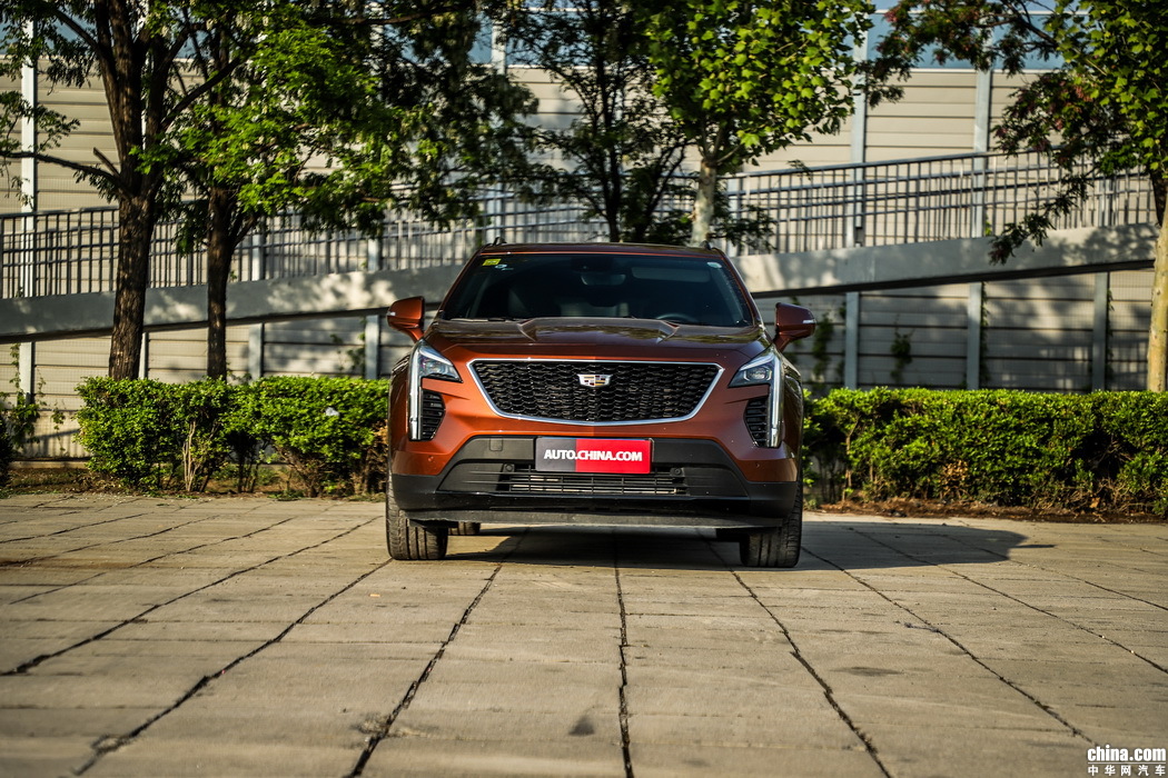 凯迪拉克XT4 2018款 28T 四驱铂金运动 外观