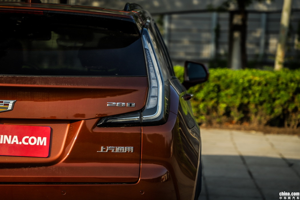 凯迪拉克XT4 2018款 28T 四驱铂金运动 外观