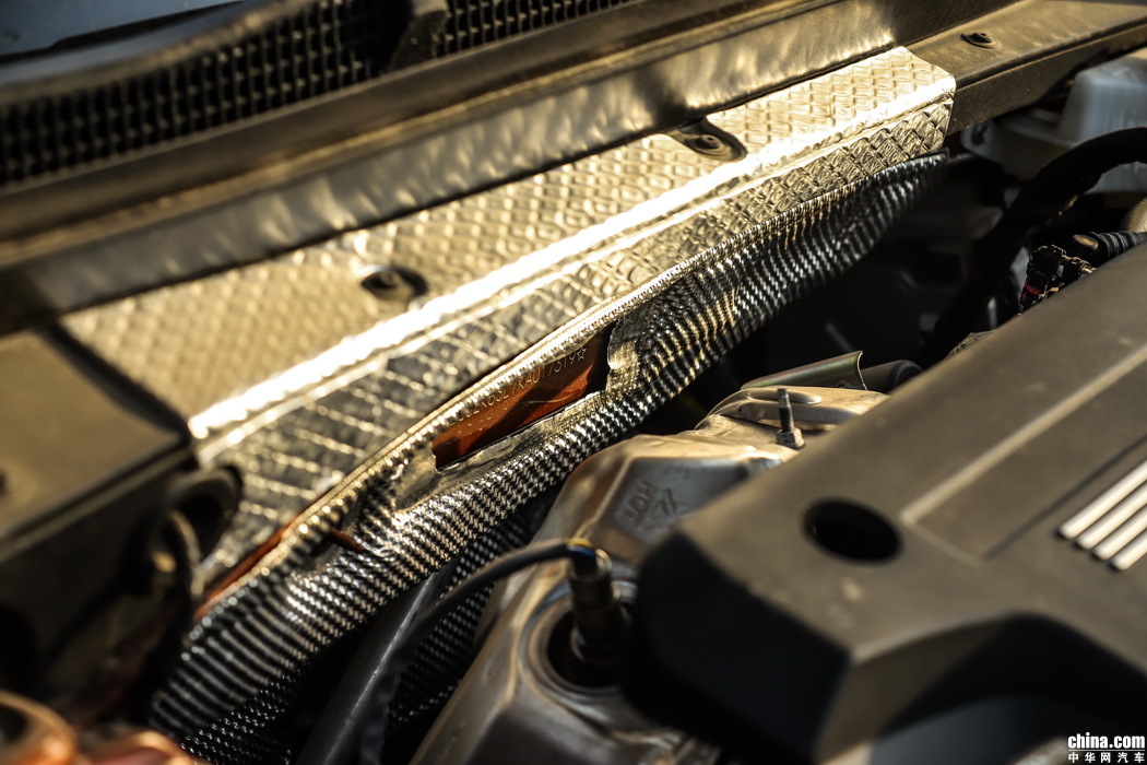 凯迪拉克XT4 2018款 28T 四驱铂金运动 外观