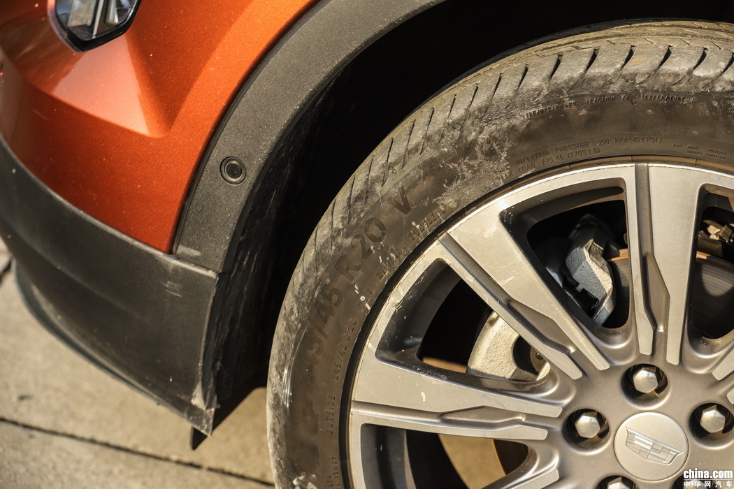 凯迪拉克XT4 2018款 28T 四驱铂金运动 外观