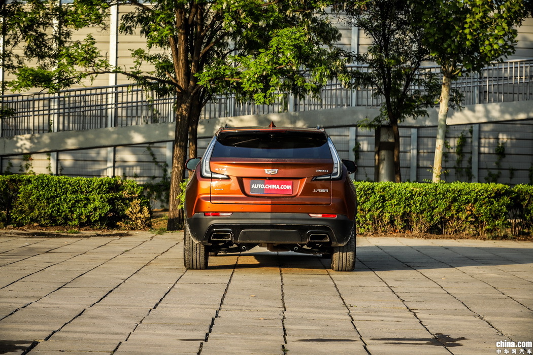 凯迪拉克XT4 2018款 28T 四驱铂金运动 外观