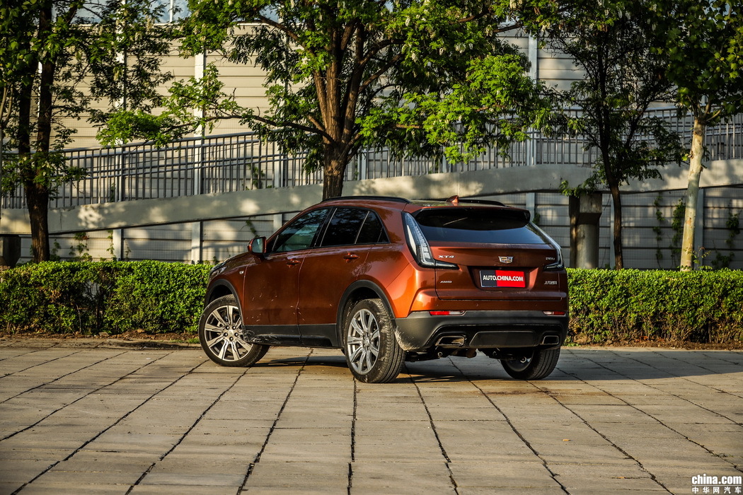 凯迪拉克XT4 2018款 28T 四驱铂金运动 外观