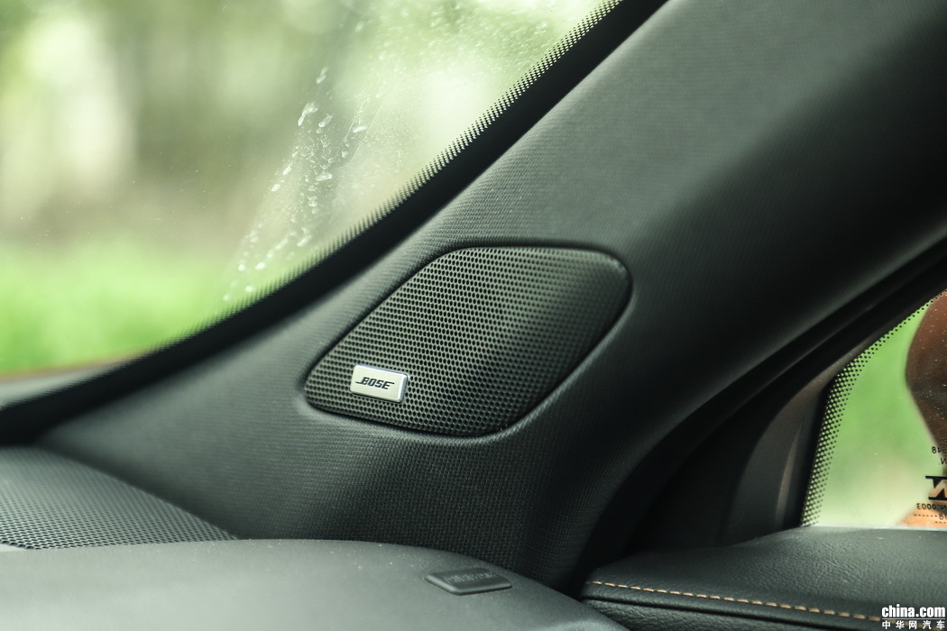 凯迪拉克XT4 2018款 28T 四驱铂金运动 内饰